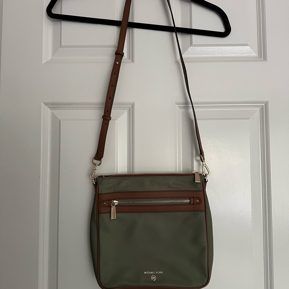 Michael Kors Olive Crossbody Bag - Picture 1 of 7